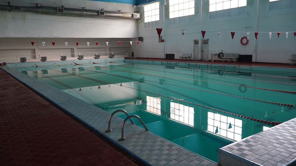 Entrega de artículos deportivos en la Escuela Militar