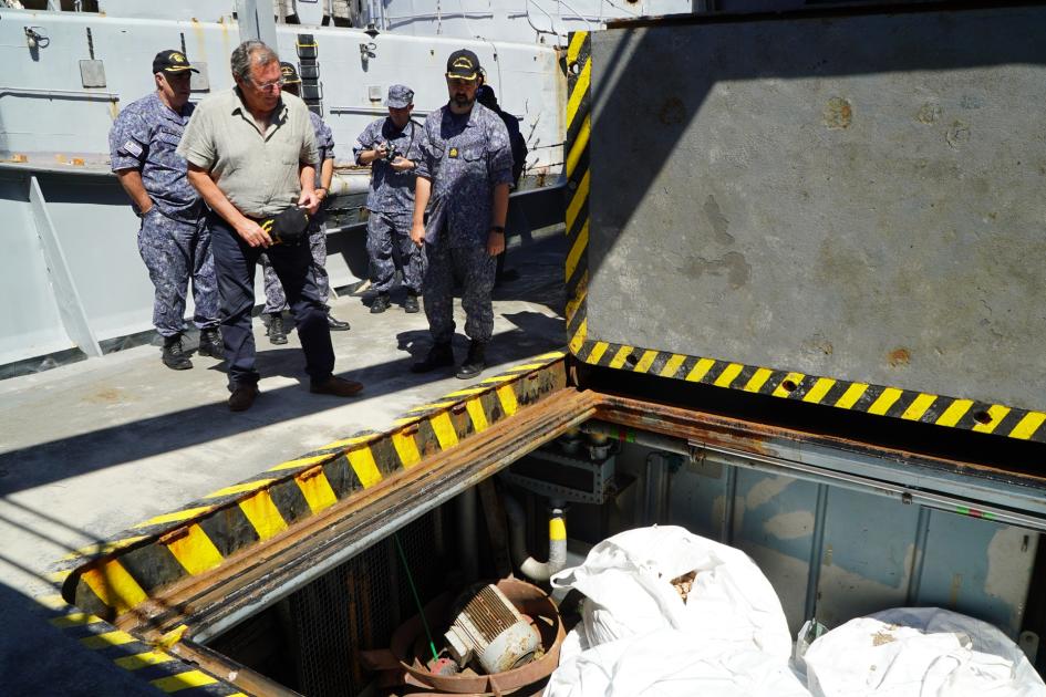Zarpó el ROU 04 hacia la base Antártica Zarpó el ROU 04 hacia la base Antártica