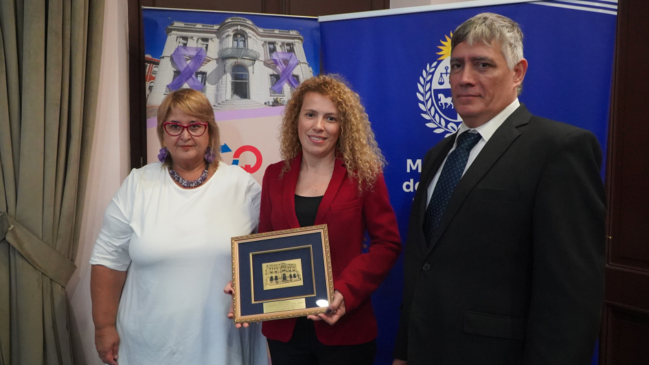 Homenaje y reconocimiento al personal femenino del Ministerio de Defensa Nacional