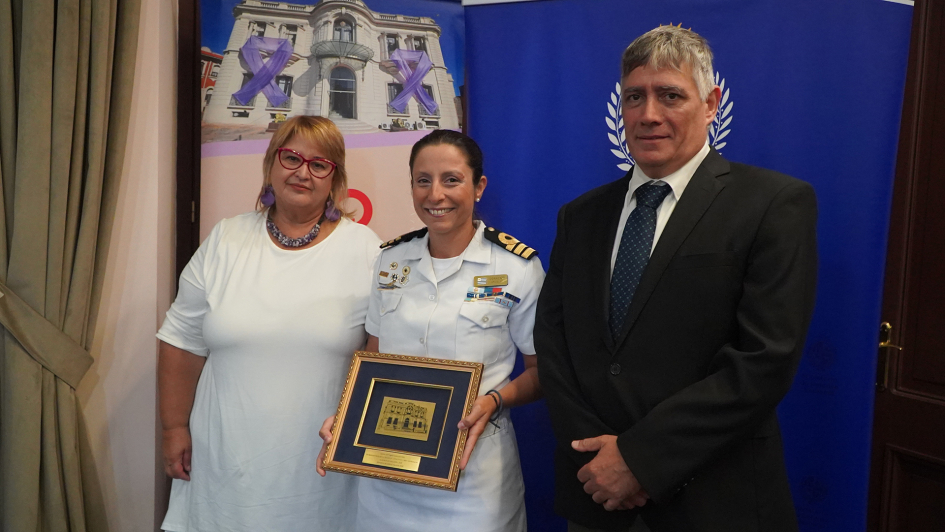 Homenaje y reconocimiento al personal femenino del Ministerio de Defensa Nacional