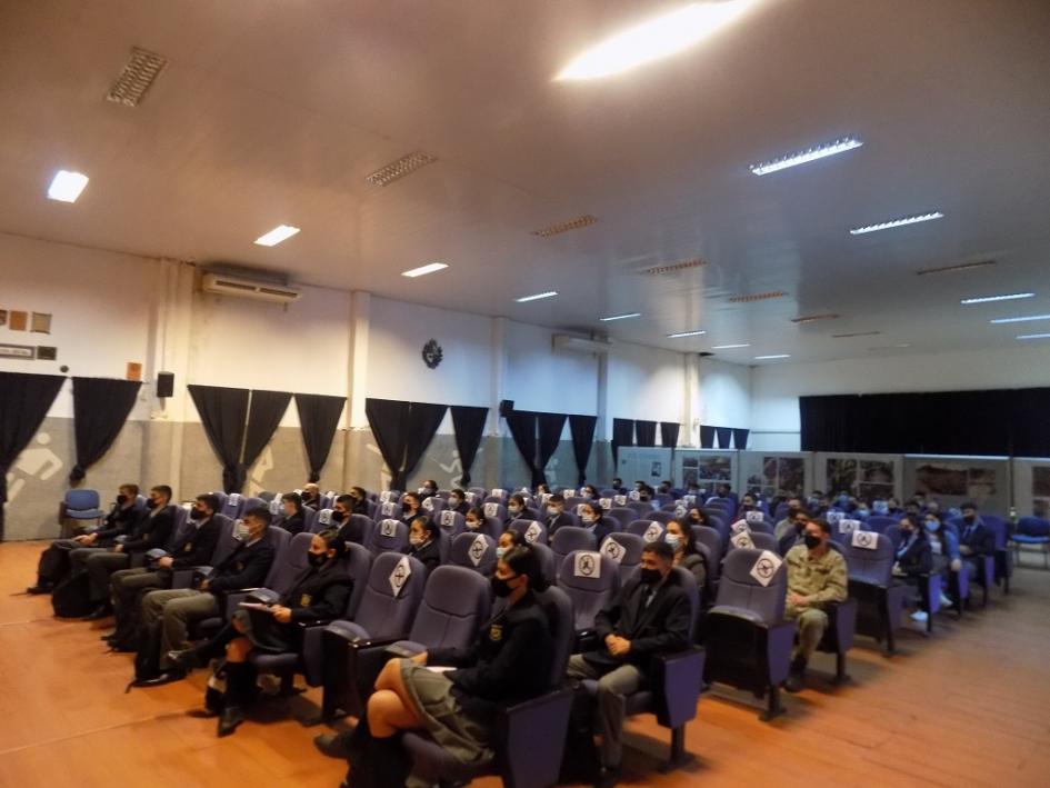 Taller de Defensa para Jóvenes Taller de Defensa para Jóvenes