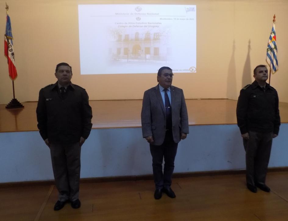 Relevo del Director del Programa de Maestrías del C.AL.E.N. Relevo del Director del Programa de Maestrías del C.AL.E.N.