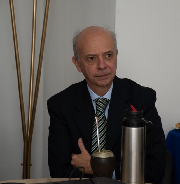 Ministro de Defensa e integrantes de la Comisión de Defensa en Salto Ministro de Defensa e integrantes de la Comisión de Defensa en Salto
