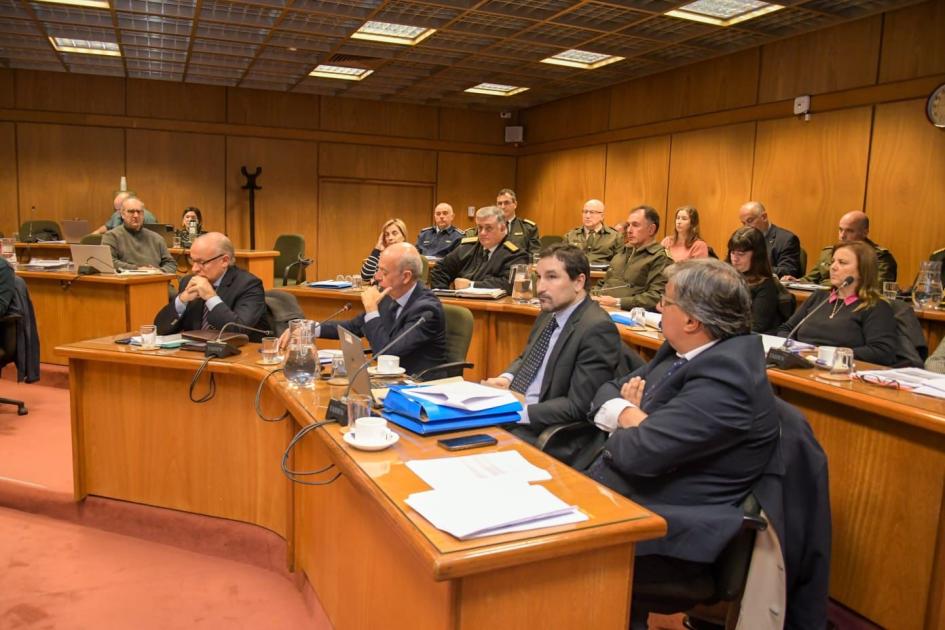 Delegación del MDN en Comisión de Hacienda en el Parlamento