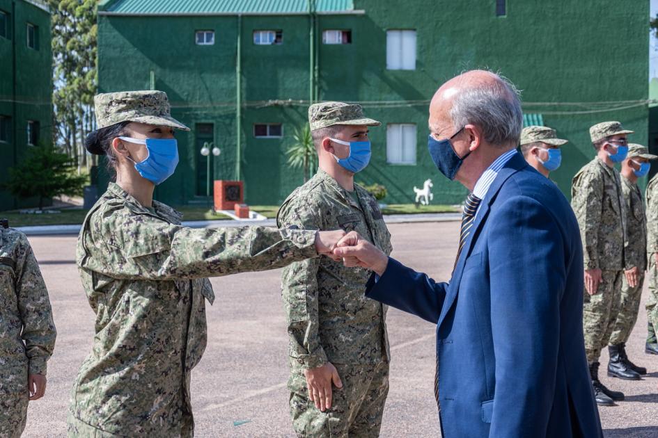 Saludo del Ministro al personal que se despliega de misión Saludo del Ministro al personal que se despliega de misión