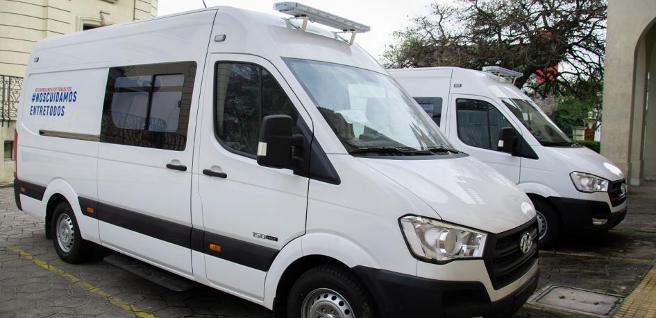 Ambulancias donadas al MDN Ambulancias donadas al MDN