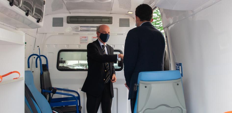 Donación de ambulancias al MDN Donación de ambulancias al MDN