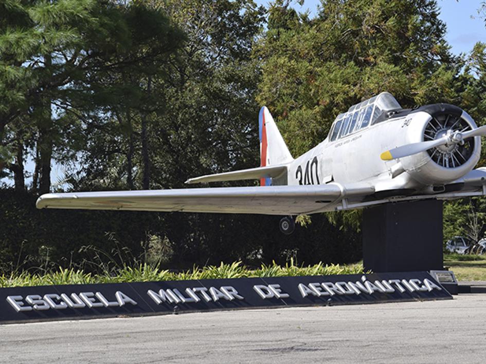 Escuela Militar de Aeronáutica Escuela Militar de Aeronáutica