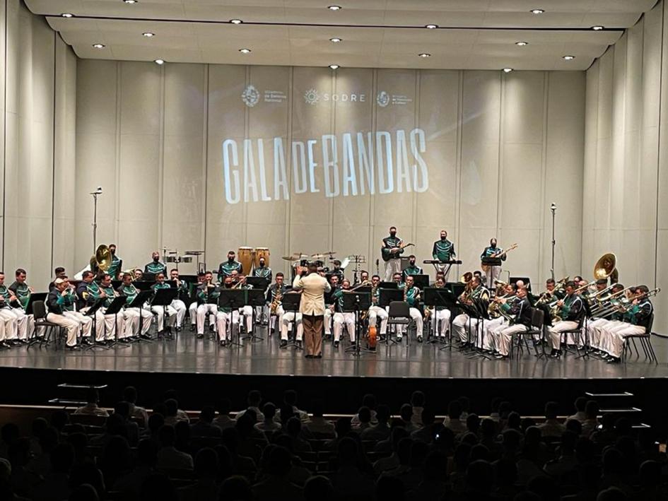 Gala de bandas militares en el Sodre Gala de bandas militares en el Sodre