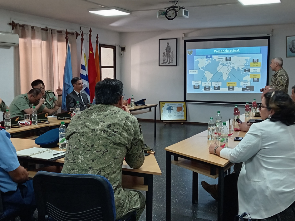 Visita de la Delegación del Ministerio de Defensa de China