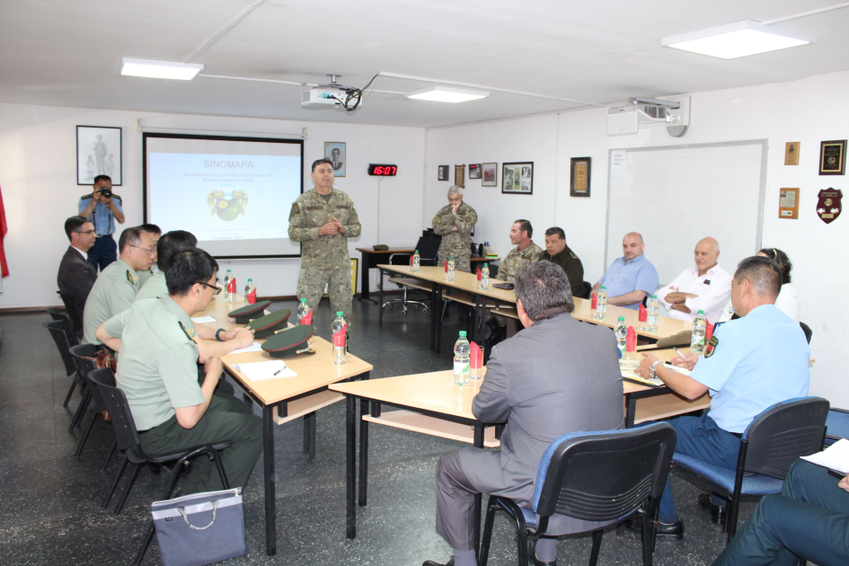 Visita de la Delegación del Ministerio de Defensa de China