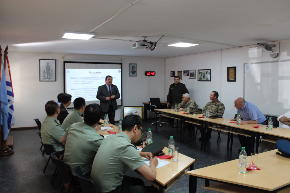 Visita de la Delegación del Ministerio de Defensa de China