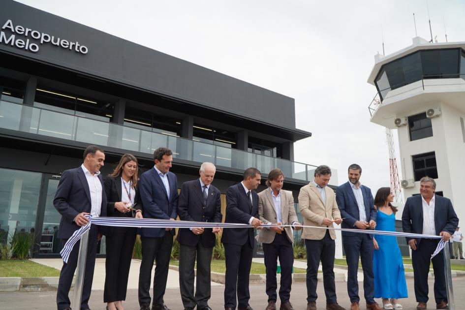 Inauguración Aeropuerto Internacional de Melo Inauguración Aeropuerto Internacional de Melo