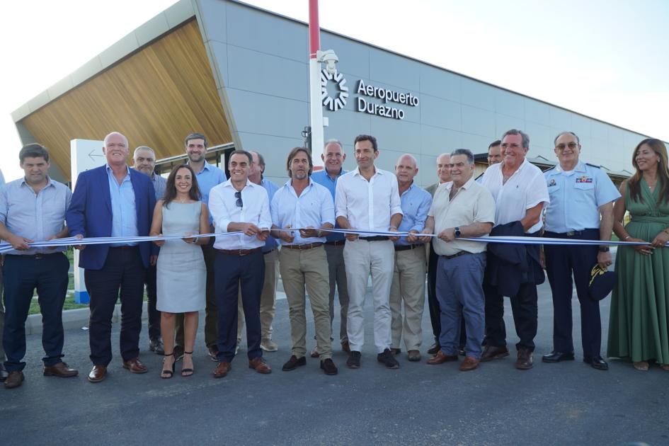 Se inauguró el Aeropuerto Internacional de Durazno Se inauguró el Aeropuerto Internacional de Durazno