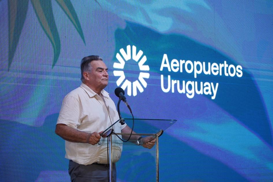 Se inauguró el Aeropuerto Internacional de Durazno Se inauguró el Aeropuerto Internacional de Durazno