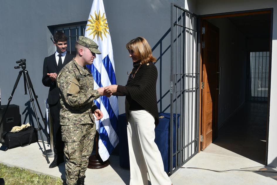 Entrega de viviendas para personal de las Fuerzas Armadas en Casavalle