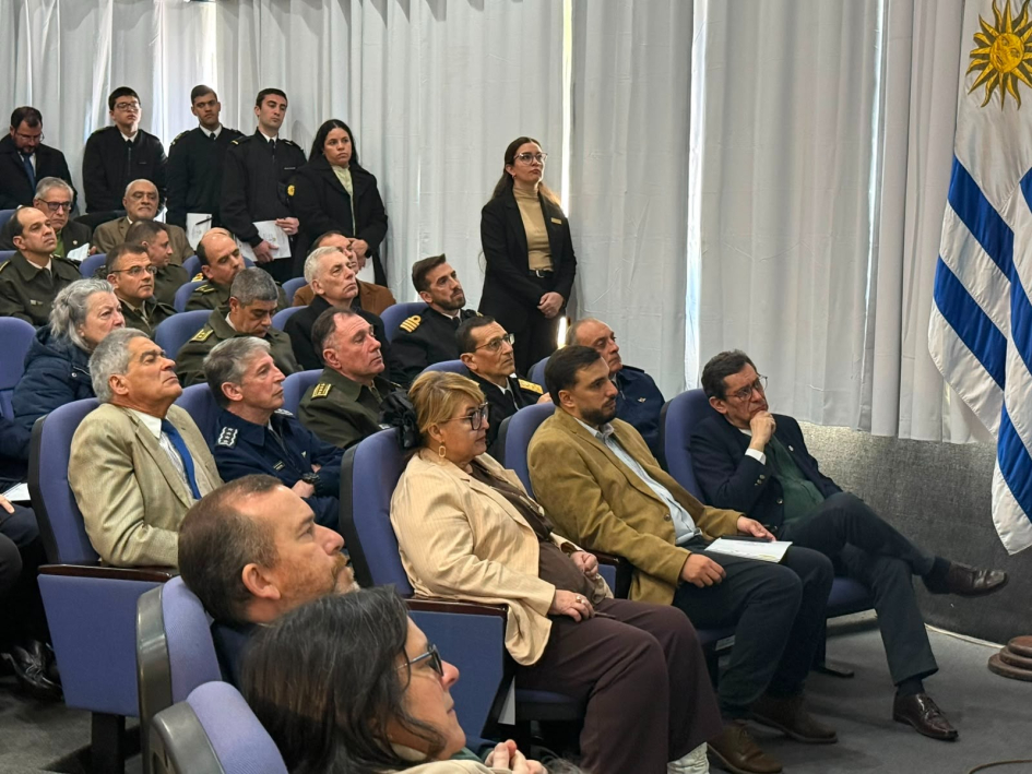 Jornadas Académicas de Defensa Jornadas Académicas de Defensa