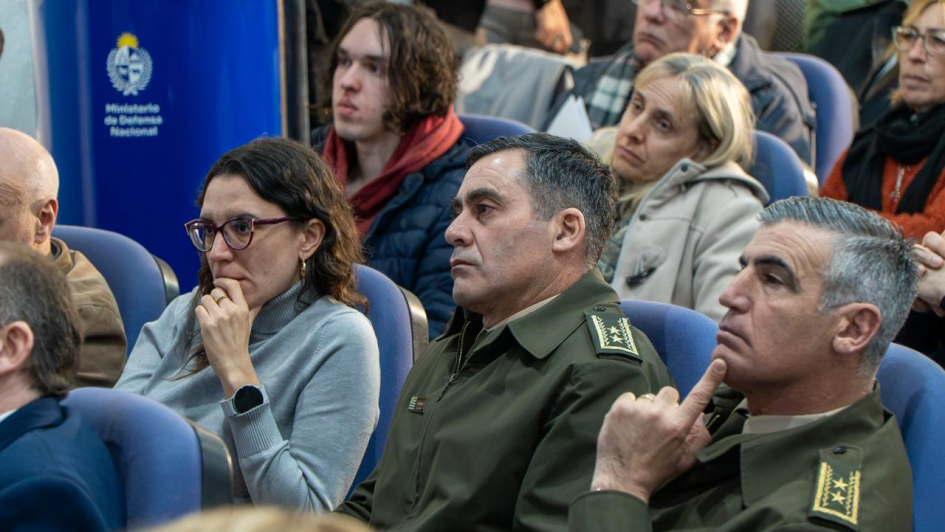 Jornadas Académicas de Defensa Jornadas Académicas de Defensa
