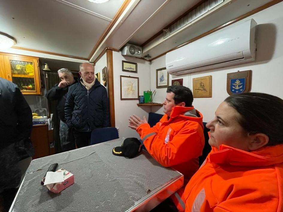 Captura de pesquero chino por una situación de aparente pesca ilegal Captura de pesquero chino por una situación de aparente pesca ilegal