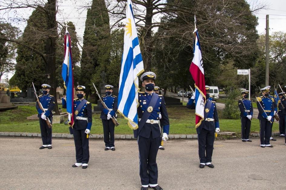 Formación militar en el día de los Mártires de la Aviación Militar
