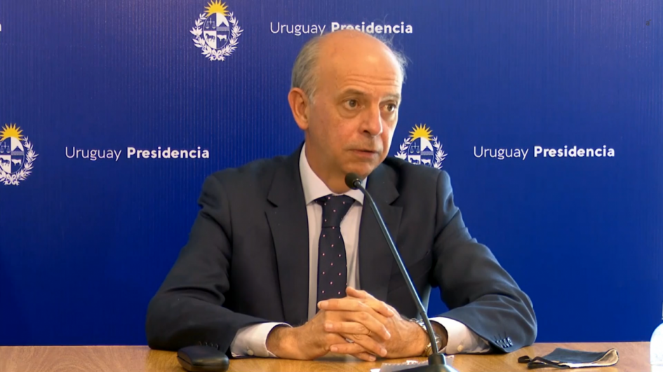 Ministro de Defensa Javier García Ministro de Defensa Javier García