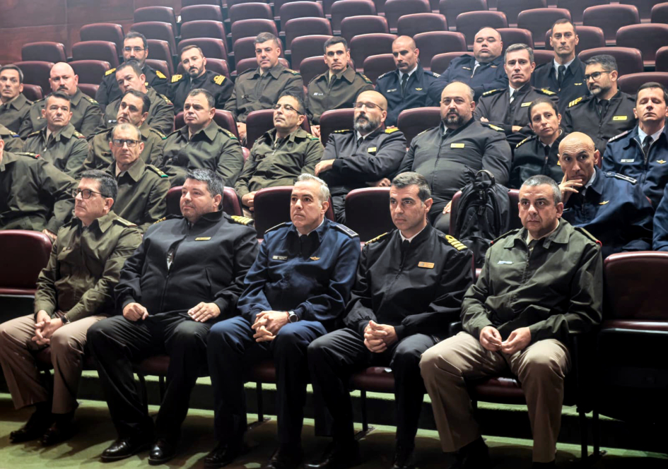 Autoridades presentes en la ceremonia de apertura