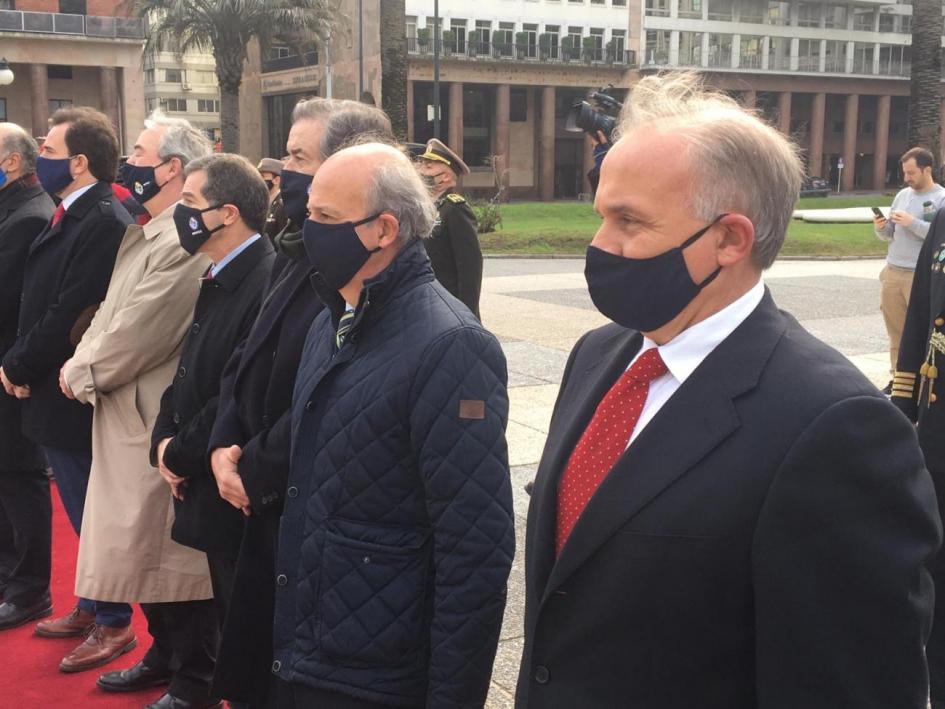 Autoridades en celebración del Natalicio de Artigas