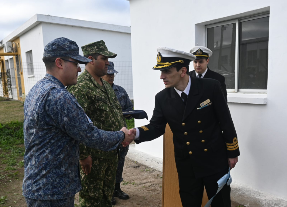 Armada Nacional entregó dos viviendas del complejo "Nuestro Mar" Armada Nacional entregó dos viviendas del complejo "Nuestro Mar"