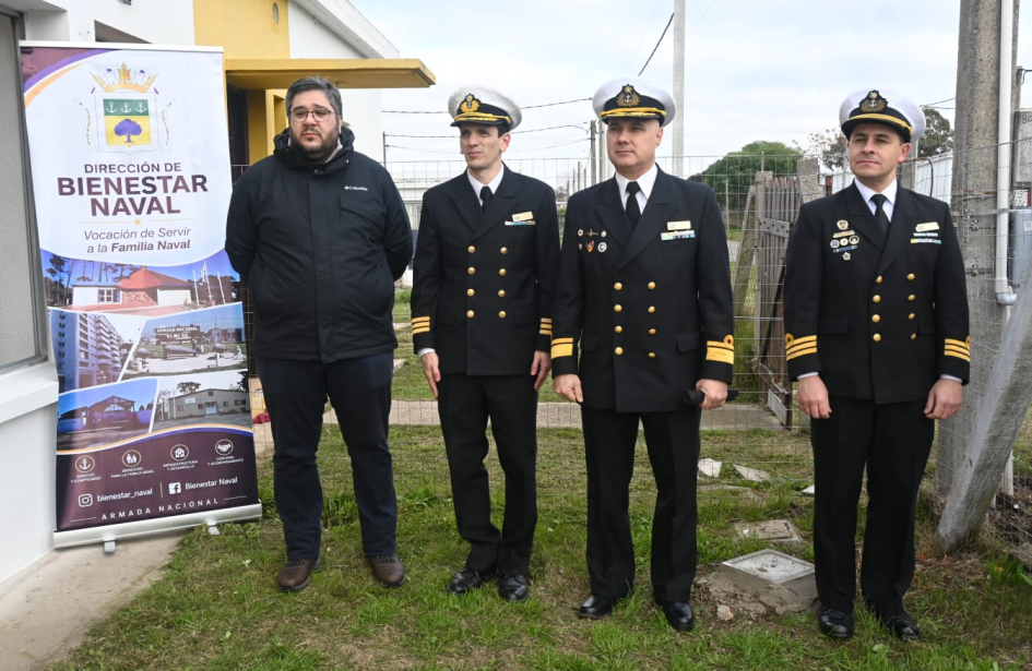 Armada Nacional entregó dos viviendas del complejo "Nuestro Mar" Armada Nacional entregó dos viviendas del complejo "Nuestro Mar"