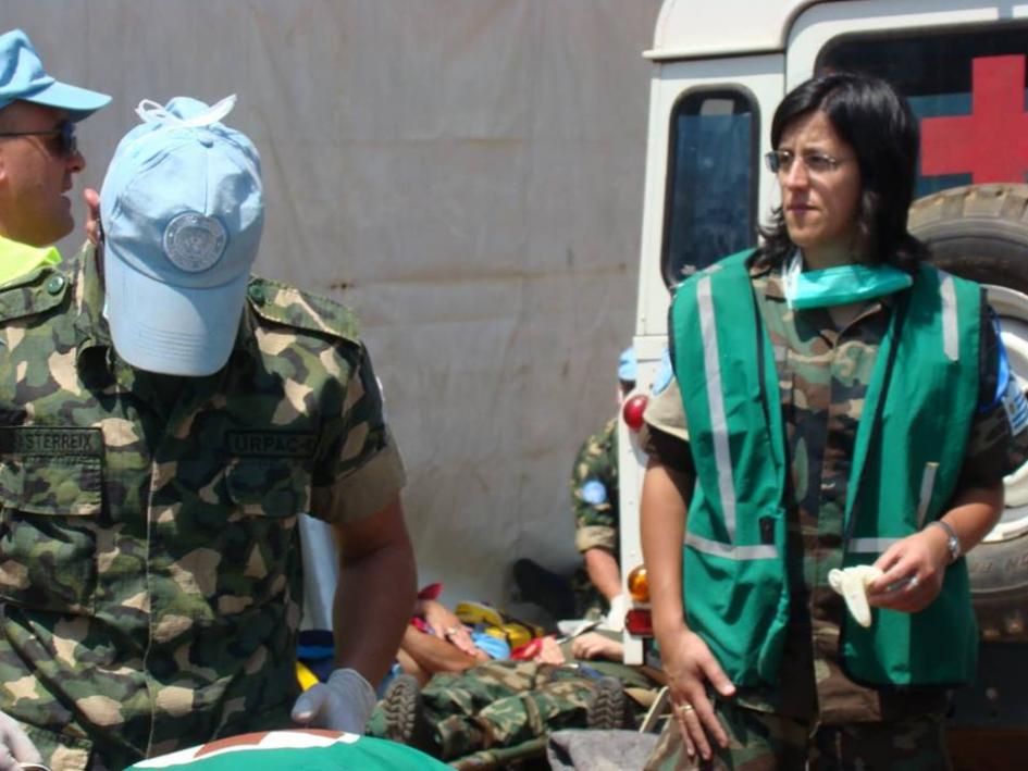 Mujer de las fuerzas armadas en servicio Mujer de las fuerzas armadas en servicio