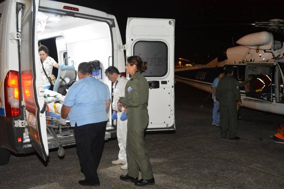 Mujer de las fuerzas armadas en servicio