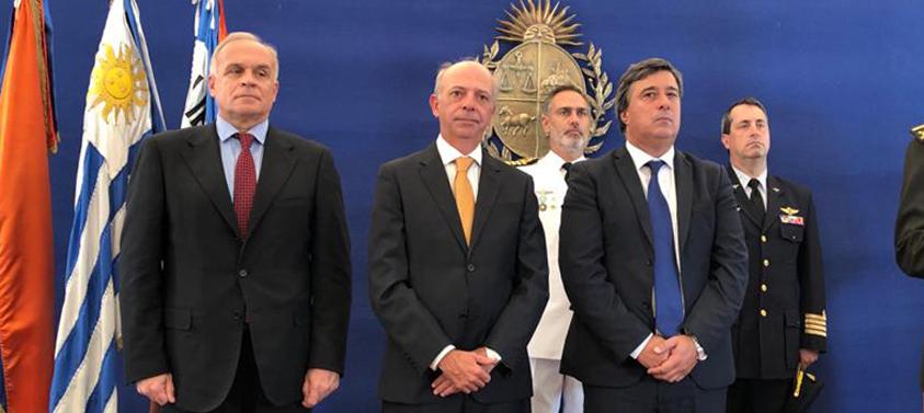 Subsecretario de Defensa, Cnel. (R) Rivera Elgue, ministro de Defensa, Javier García, Director General de Secretaría Fabián Martínez Subsecretario de Defensa, Coronel retirado Rivera Elgue, ministro de Defensa, Javier García, Director General de Secretaría Fabián Martínez