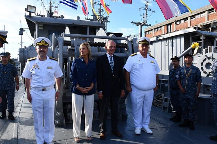 Asunción de la Comandante del Barreminas “Audaz” Autoridades en la asunción