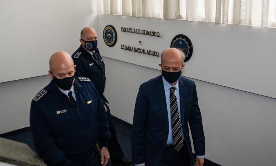 Ministro de Defensa, Javier García y comandante en Jefe de la Fuerza Aérea, General del Aire,Luis de León Ministro de Defensa, Javier García y comandante en Jefe de la Fuerza Aérea, General del Aire,Luis de León