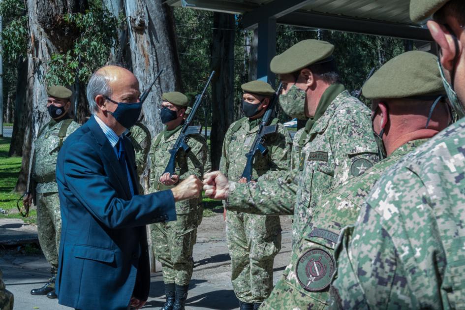 Relevo de grupo de efectivos del Ejército en Sinaí