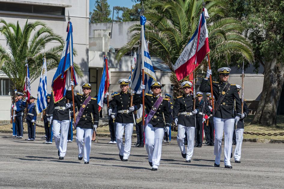 Clausura de cursos Escuela Naval