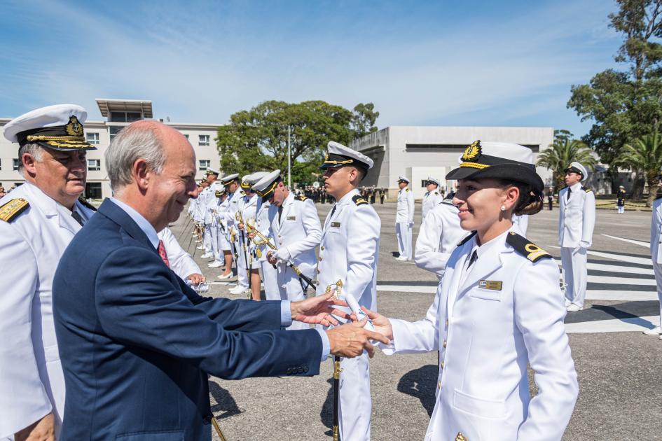 Clausura de cursos Escuela Naval