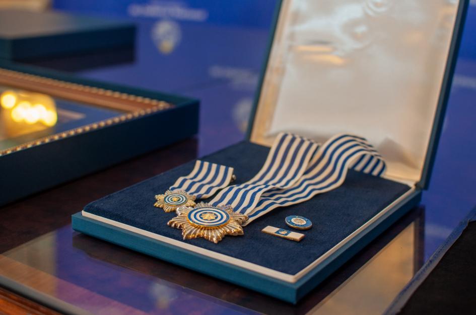 Entrega medalla de reconocimiento al Gral. Loitey Entrega medalla de reconocimiento al Gral. Loitey