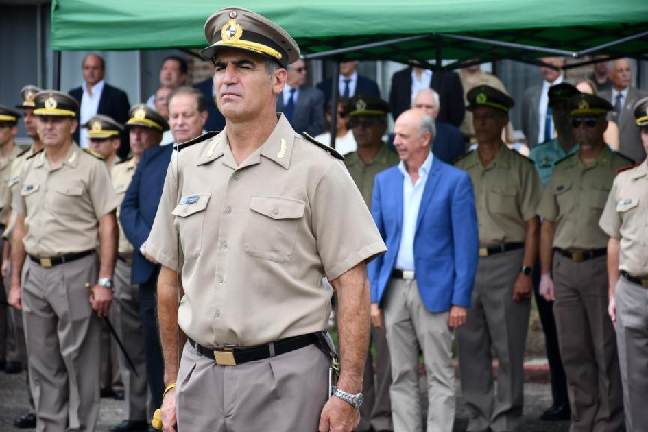 Gral. Fernández asumiendo como comandante de División de Ejército III