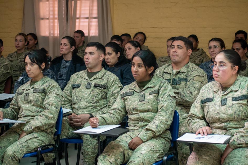 Sesión informativa sobre Proyecto Elsie en Brigada de Infantería N° 1 Sesión informativa sobre Proyecto Elsie en Brigada de Infantería N° 1