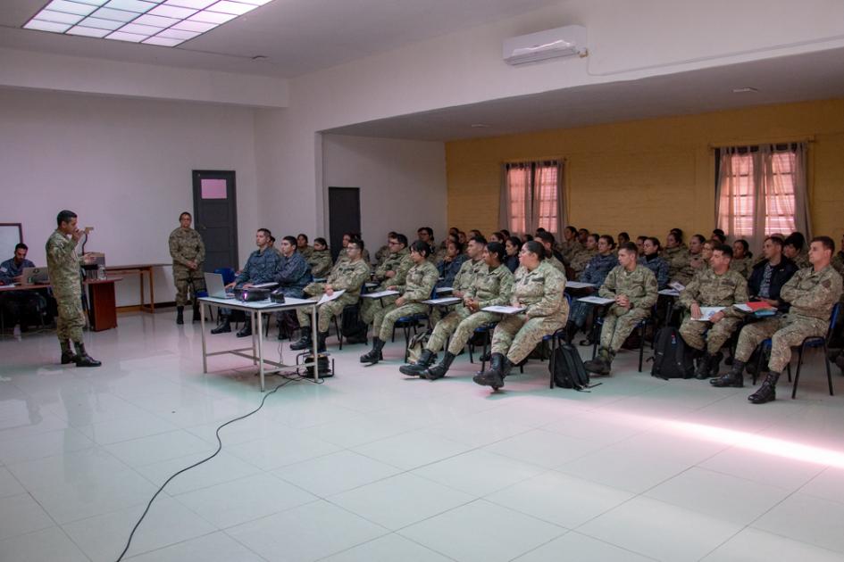 Sesión informativa sobre Proyecto Elsie en Brigada de Infantería N° 1
