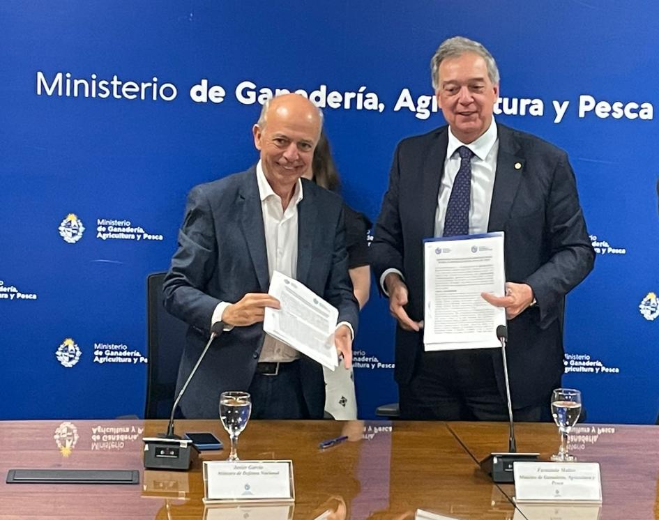Ministro de Defensa Javier García y ministro de Ganadería, Agricultura y Pesca Fernando Mattos Ministro de Defensa Javier García y ministro de Ganadería, Agricultura y Pesca Fernando Mattos
