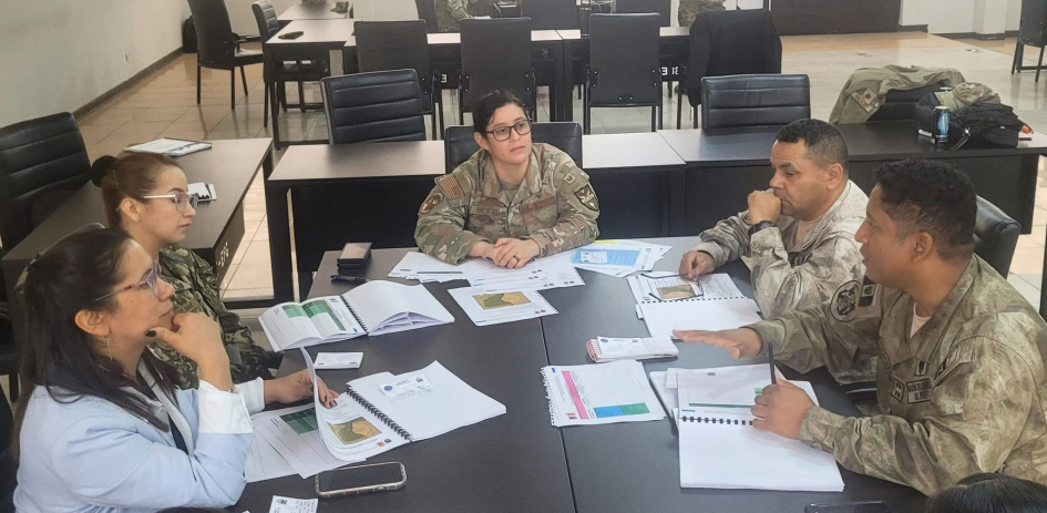 Comisión de Género del MDN participó en instancias de formación en México y Perú