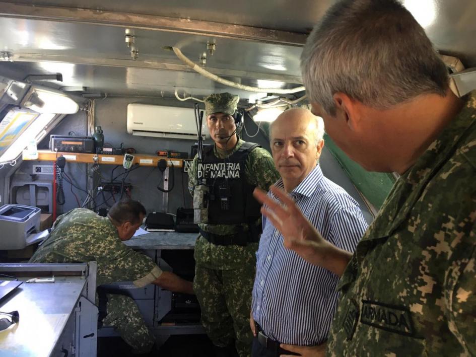 Personal de Prefectura muestra las tecnologías al ministro García Patrullaje fronterizo en Fray Bentos