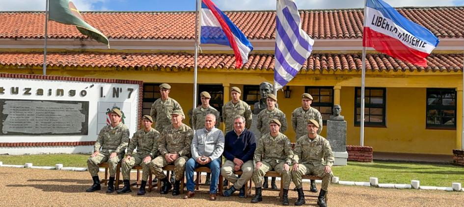 Ministro, Subsecretario y autoridades del Ejército Nacional Ministro, Subsecretario y autoridades del Ejército Nacional