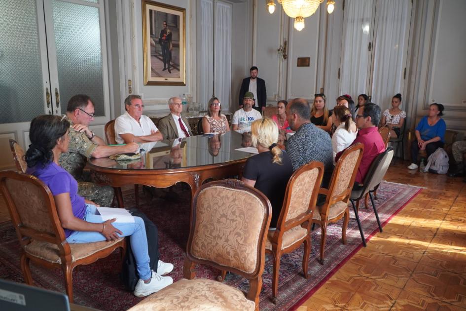 Familiares de militares desplegados en el Congo fueron recibidos por autoridades del Ministerio Familiares de militares desplegados en el Congo fueron recibidos por autoridades del Ministerio