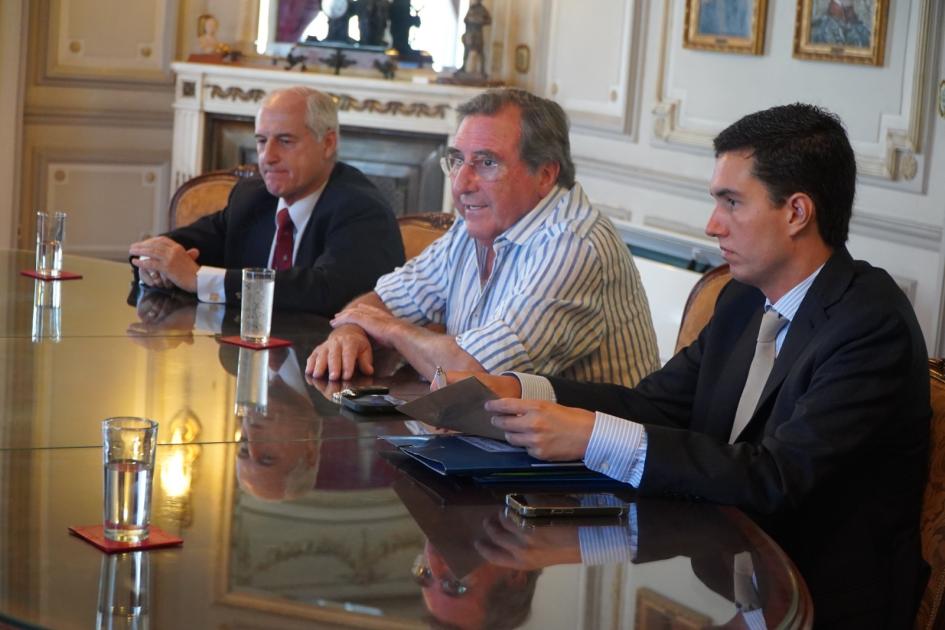 Reunión de transición en el Ministerio de Defensa Reunión de transición en el Ministerio de Defensa