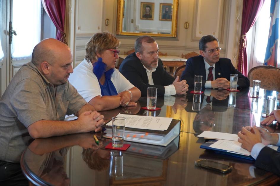 Reunión de transición en el Ministerio de Defensa Reunión de transición en el Ministerio de Defensa