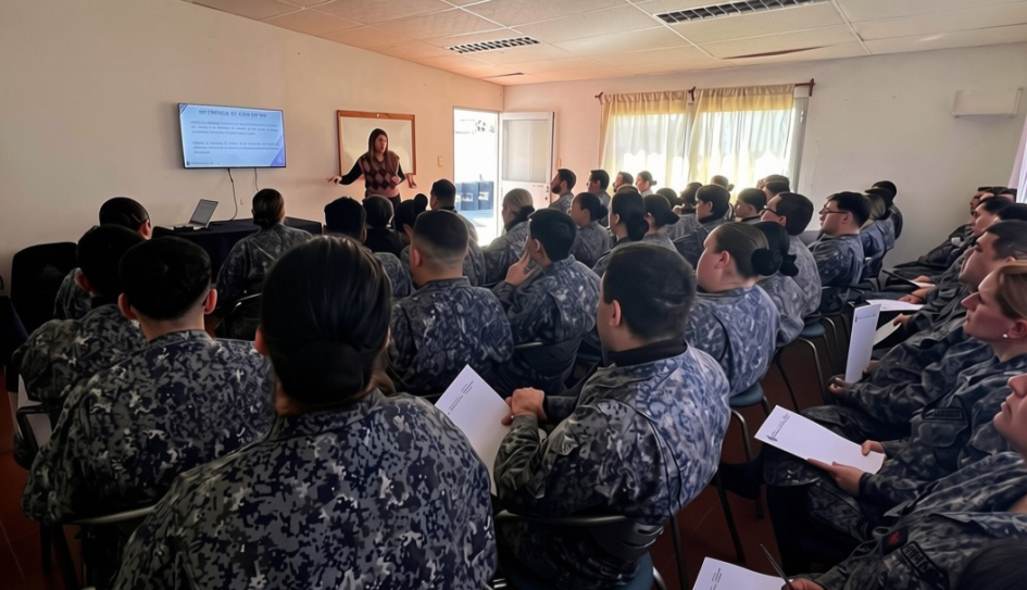 Clases con el personal que concurrió al Taller Clases con el personal que concurrió al Taller