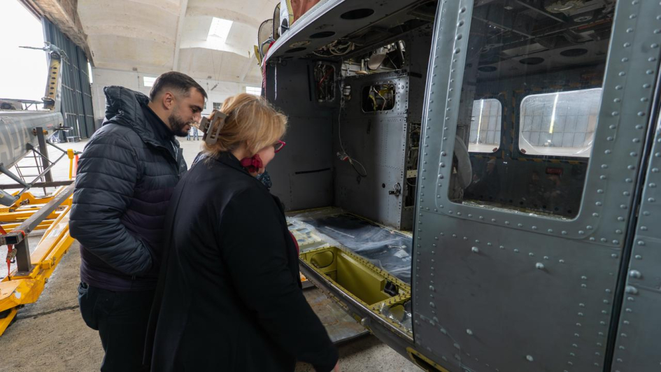 Ministra recorre unidades militares de Maldonado Ministra recorre unidades militares de Maldonado